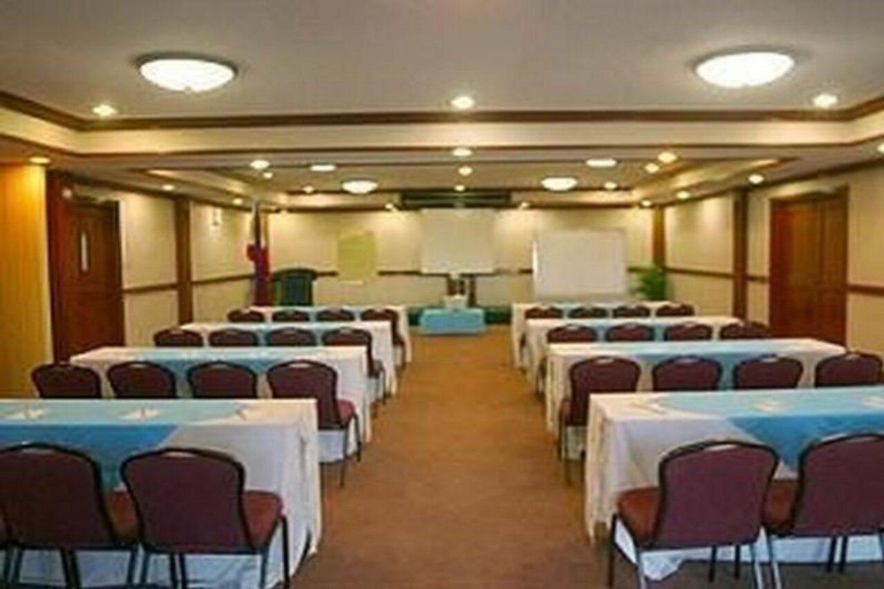 Days Hotel Mactan Cebu Lapu-Lapu City Exterior photo